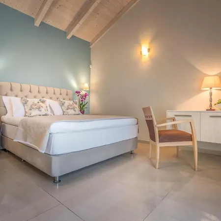 Beachfront Zante Perla 5 Bedroom Private Pool Tragaki Villa